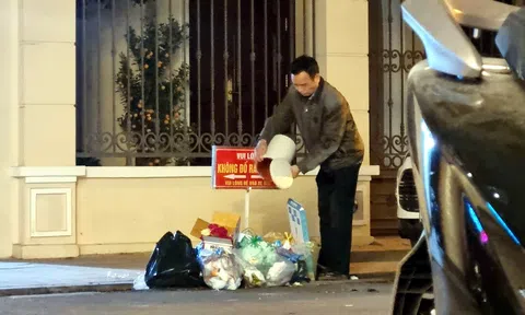 Phường Cửa Đông: Cần giải quyết triệt để việc xả rác bừa bãi không đúng nơi, đúng giờ